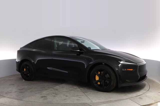 2026 Tesla Model Y — photo 11 of 24