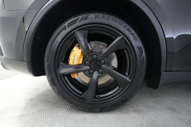 2026 Tesla Model Y — photo 17 of 24
