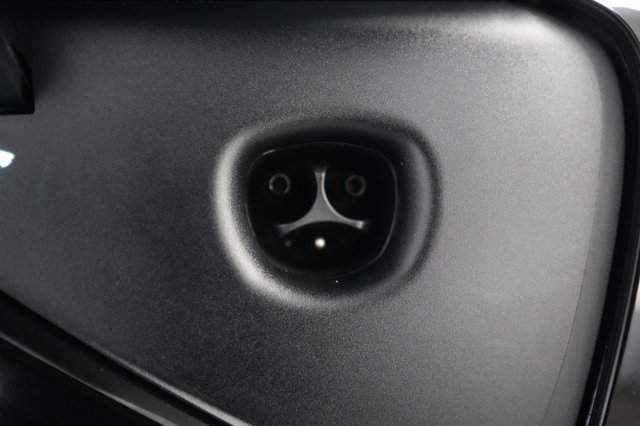 2026 Tesla Model Y — photo 8 of 24