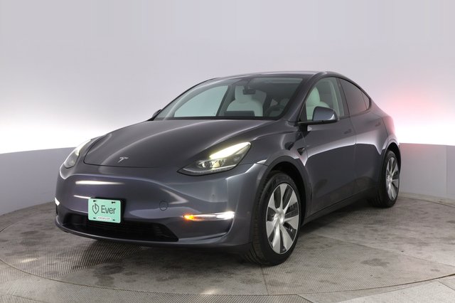2023 Tesla Model Y — VIN 7SAYGDEE6PF638133