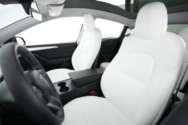 2023 Tesla Model Y — photo 3 of 24