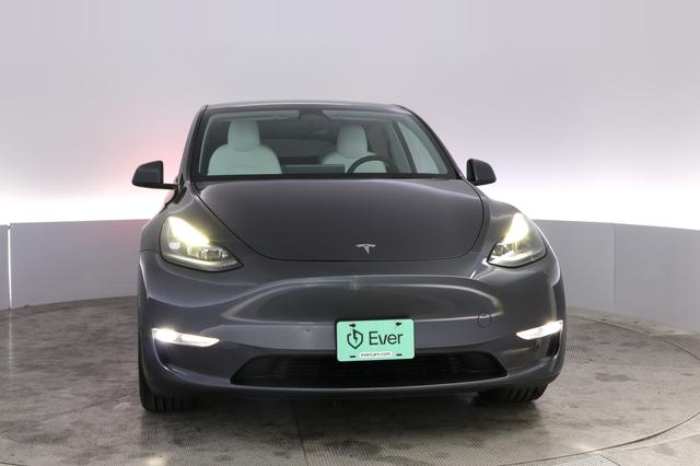 2023 Tesla Model Y — photo 9 of 24