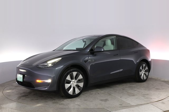 2023 Tesla Model Y — photo 14 of 24