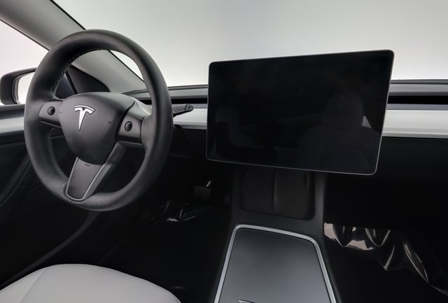 2023 Tesla Model Y — photo 20 of 24