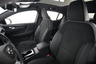 2023 Volvo C40 Recharge — photo 3 of 24