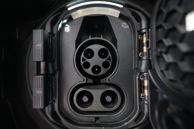 2023 Mercedes-Benz EQB — photo 8 of 22