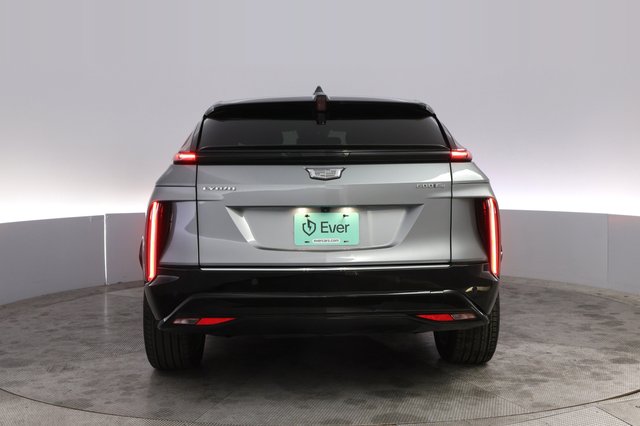 2024 Cadillac Lyriq — photo 12 of 20
