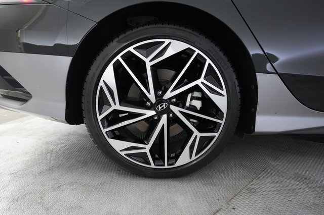 2024 Hyundai IONIQ 6 — photo 17 of 21