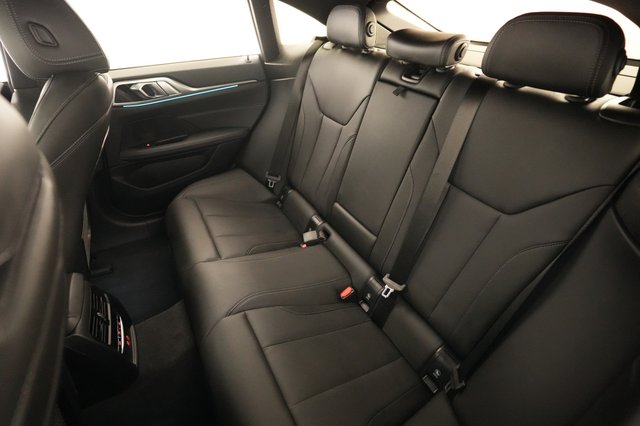2024 BMW i4 — photo 19 of 20