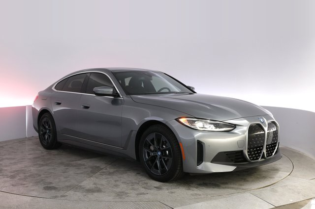 2024 BMW i4 — photo 10 of 20