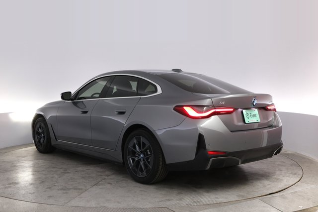 2024 BMW i4 — photo 13 of 20