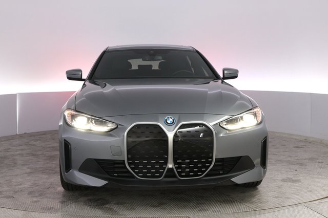 2024 BMW i4 — photo 9 of 20