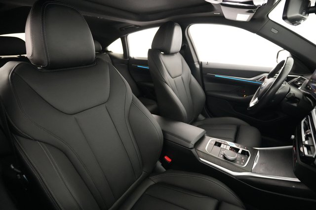 2024 BMW i4 — photo 18 of 20
