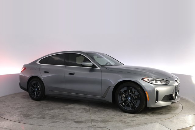 2024 BMW i4 — photo 11 of 20
