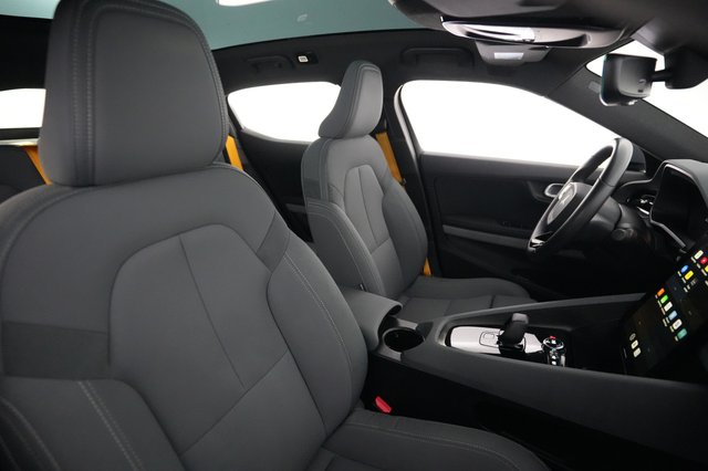 2021 Polestar 2 — photo 18 of 21