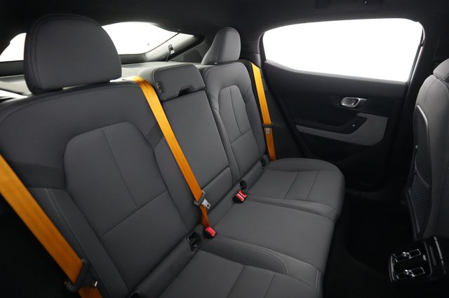 2021 Polestar 2 — photo 4 of 21