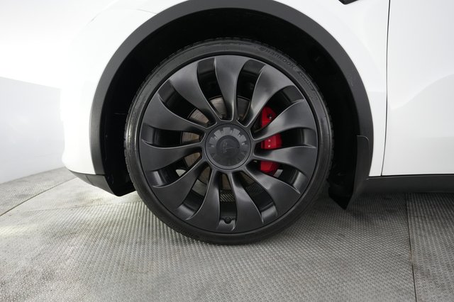 2023 Tesla Model Y — photo 15 of 21