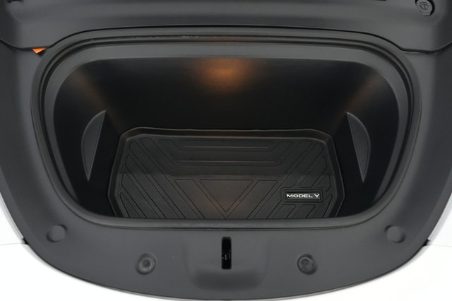 2023 Tesla Model Y — photo 20 of 21