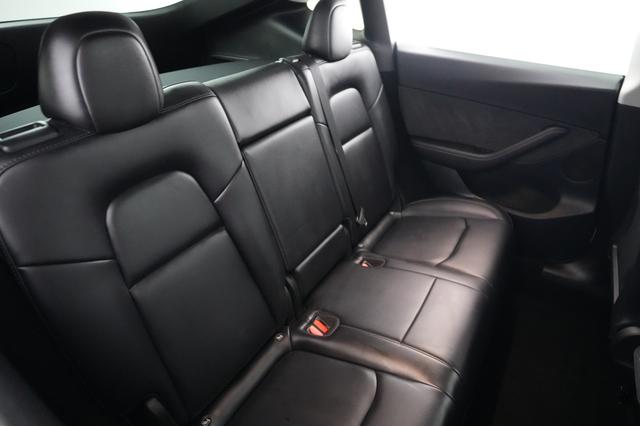 2023 Tesla Model Y — photo 4 of 21