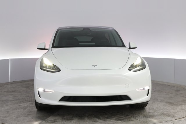 2023 Tesla Model Y — photo 9 of 21