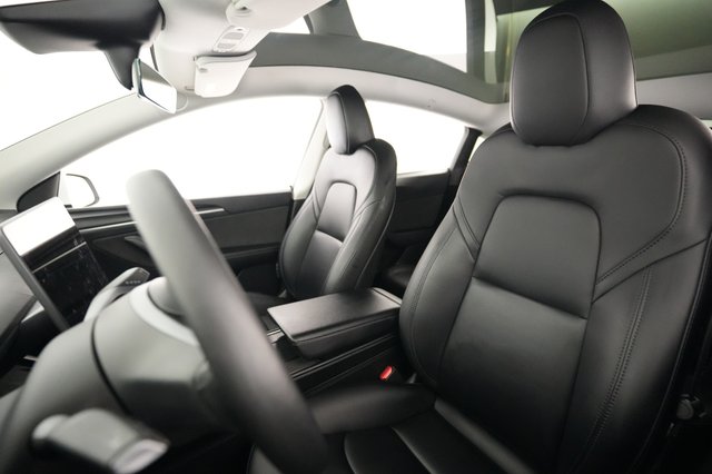 2023 Tesla Model Y — photo 3 of 21