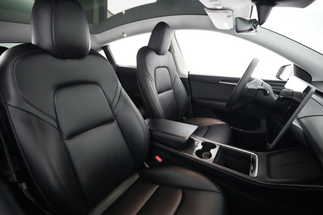 2023 Tesla Model Y — photo 18 of 21