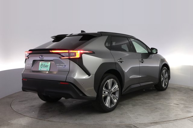 2023 Subaru Solterra — photo 2 of 26