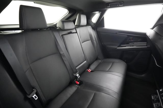 2023 Subaru Solterra — photo 4 of 26