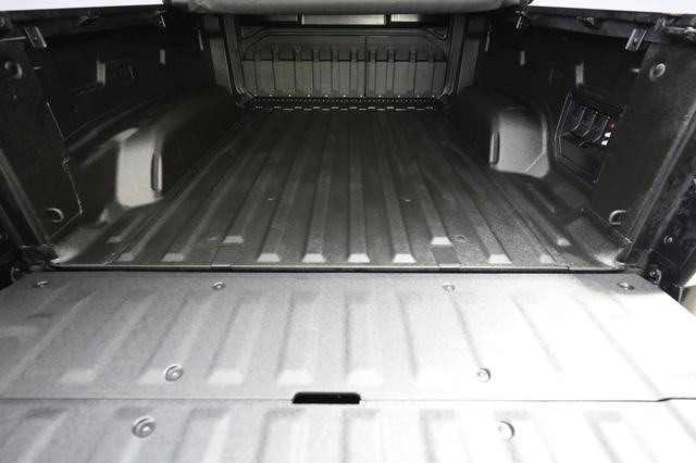 2024 Chevrolet Silverado EV — photo 6 of 24