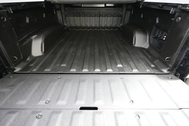 2024 Chevrolet Silverado EV — photo 6 of 24