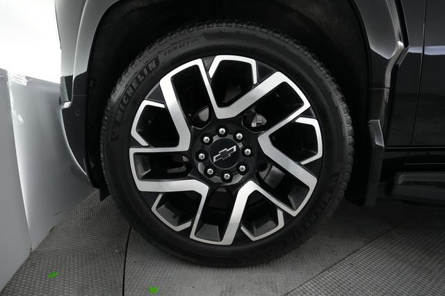 2024 Chevrolet Silverado EV — photo 9 of 24