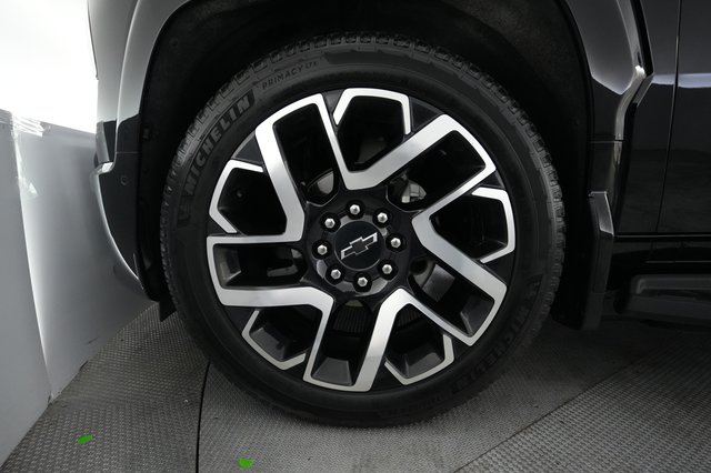 2024 Chevrolet Silverado EV — photo 9 of 24