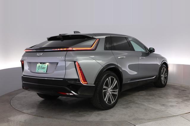2024 Cadillac Lyriq — photo 2 of 20