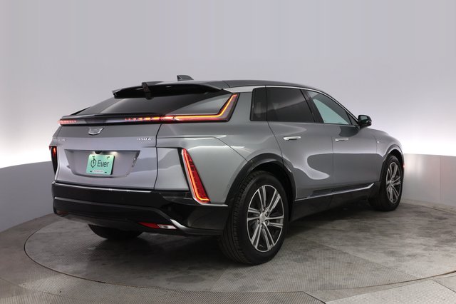 2024 Cadillac Lyriq — photo 2 of 20