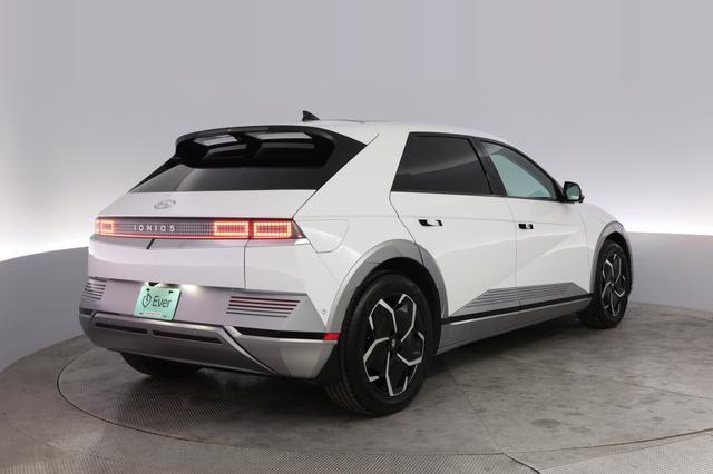 2024 Hyundai IONIQ 5 — photo 2 of 21