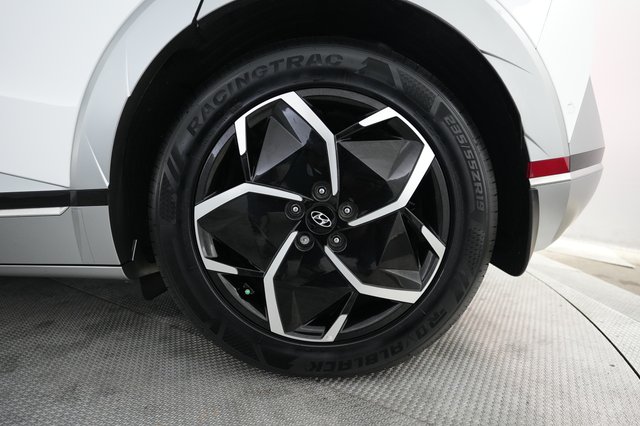 2024 Hyundai IONIQ 5 — photo 7 of 21