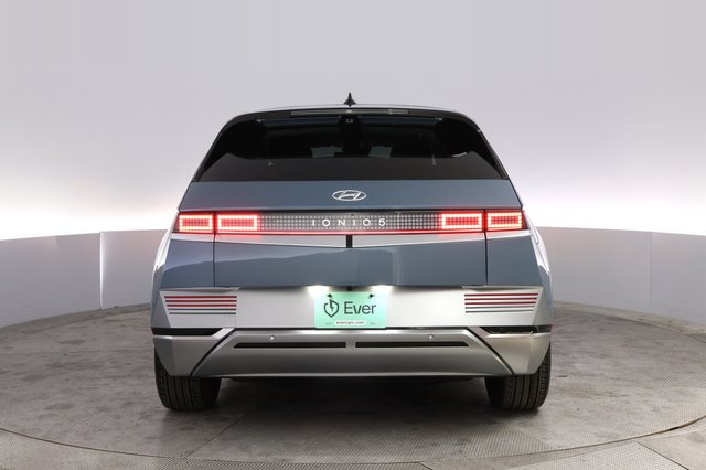 2024 Hyundai IONIQ 5 — photo 12 of 23