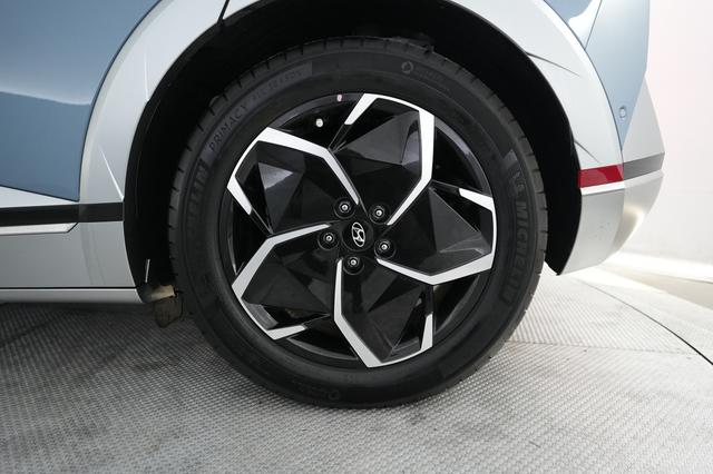 2024 Hyundai IONIQ 5 — photo 7 of 23