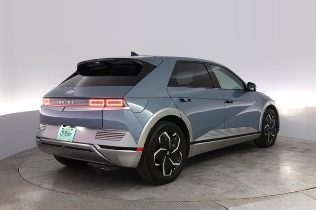 2024 Hyundai IONIQ 5 — photo 2 of 23