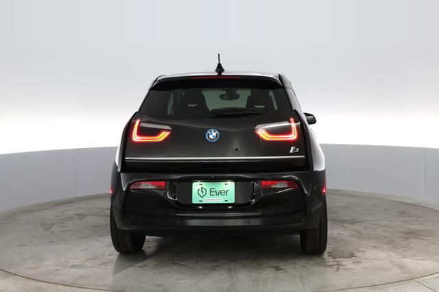 2021 BMW i3 — photo 6 of 11