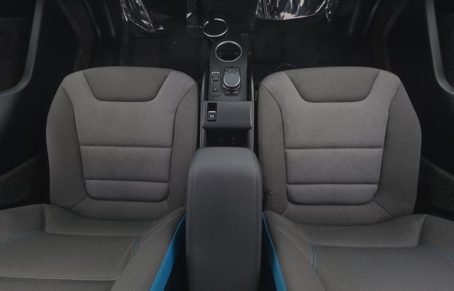 2021 BMW i3 — photo 9 of 11