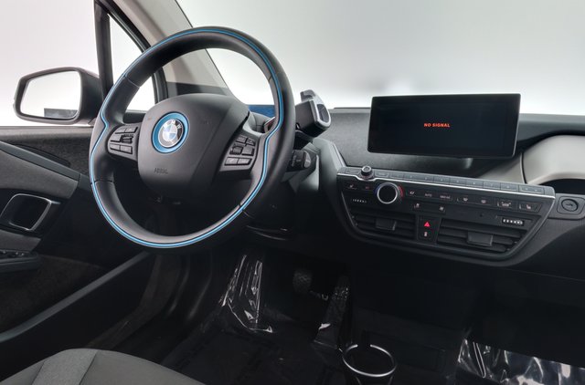 2021 BMW i3 — photo 11 of 11