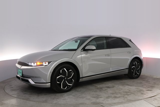 2024 Hyundai IONIQ 5 — photo 14 of 21