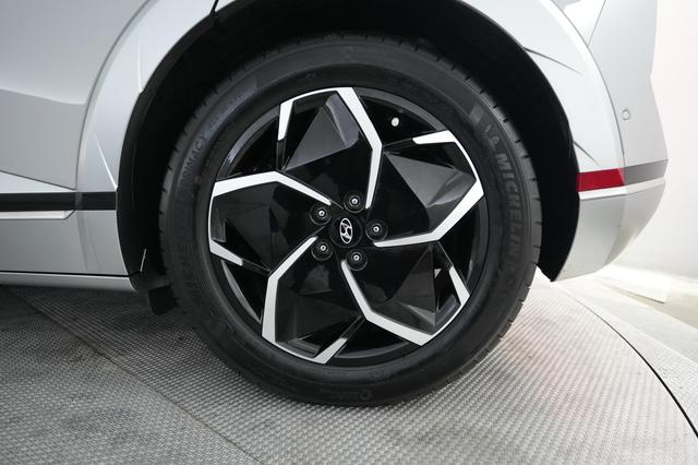 2024 Hyundai IONIQ 5 — photo 7 of 21
