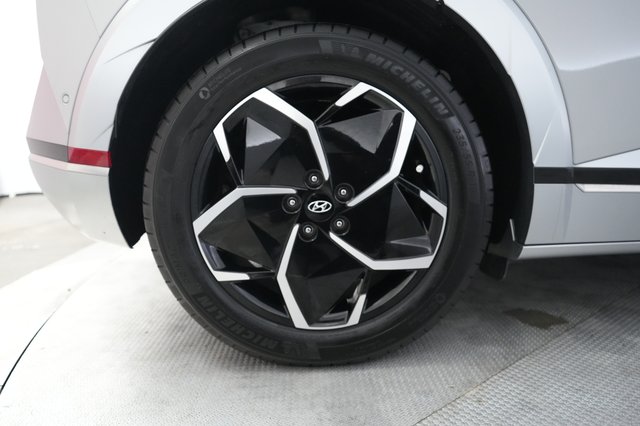 2024 Hyundai IONIQ 5 — photo 17 of 21