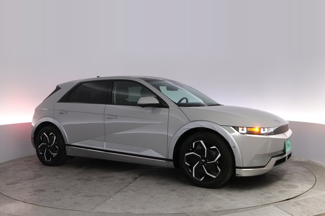 2024 Hyundai IONIQ 5 — photo 11 of 21