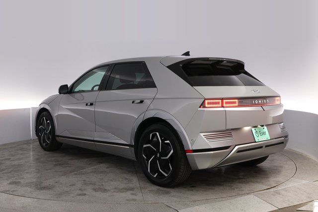 2024 Hyundai IONIQ 5 — photo 13 of 21