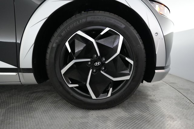2024 Hyundai IONIQ 5 — photo 16 of 21