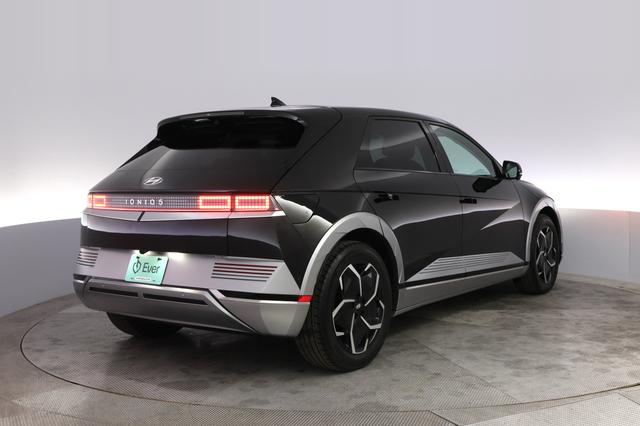 2024 Hyundai IONIQ 5 — photo 2 of 21