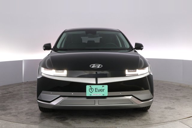 2024 Hyundai IONIQ 5 — photo 9 of 21